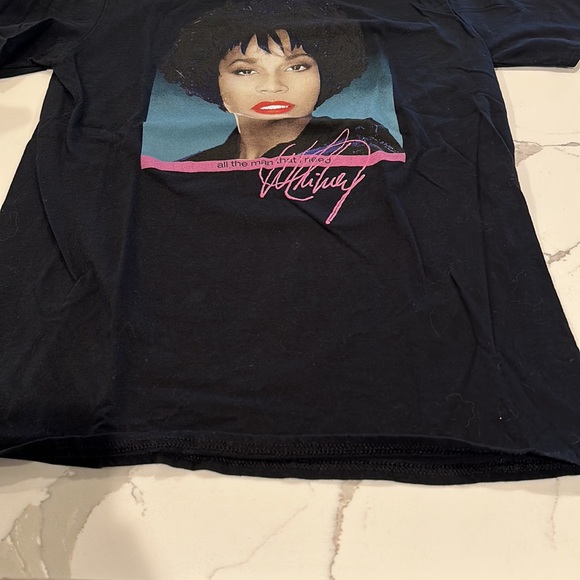 Whitney Houston “all the man that i need” T-Shirt - Picture 6 of 8